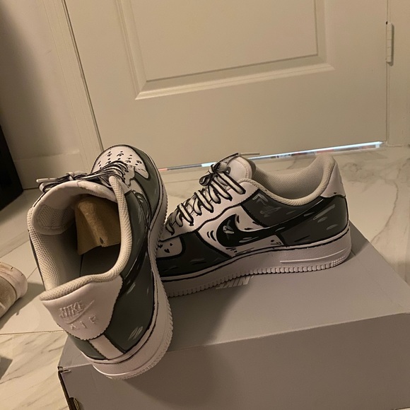 Air forces 1 - Picture 3 of 5